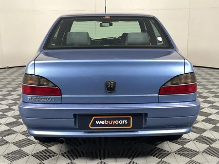 2000-Peugeot-306-20-XT-Sedan-Auto_17