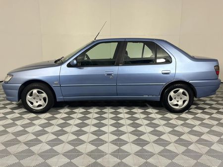 2000-Peugeot-306-20-XT-Sedan-Auto_18