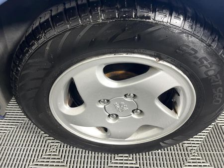 2000-Peugeot-306-20-XT-Sedan-Auto_6