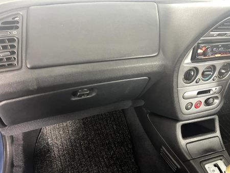 2000-Peugeot-306-20-XT-Sedan-Auto_8