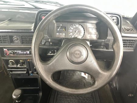 1989-Opel-Kadett-13-Cub_9