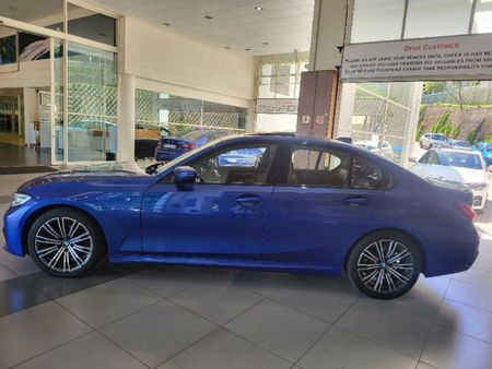 2021-BMW-3-Series-318i-Sport-Line_3