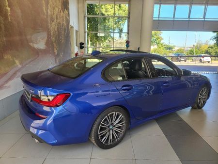 2021-BMW-3-Series-318i-Sport-Line_5