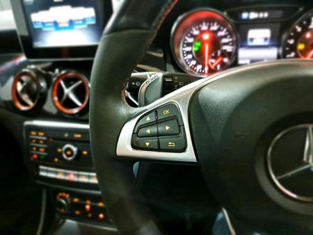 2017-Mercedes-AMG-CLA-45-AMG_17