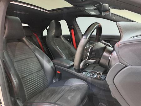 2017-Mercedes-AMG-CLA-45-AMG_6