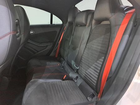 2017-Mercedes-AMG-CLA-45-AMG_8