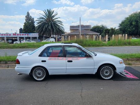 1999-Toyota-Corolla-RSi-20v_3
