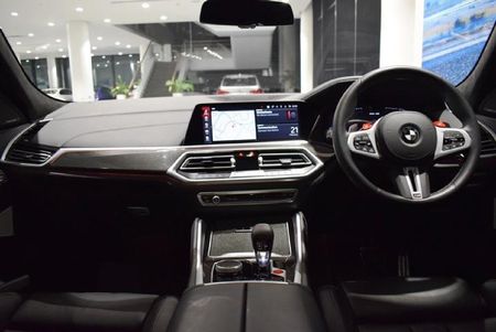 2022-BMW-X6-M-Competition_9