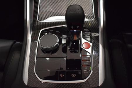 2022-BMW-X6-M-Competition_10