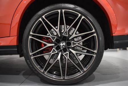 2022-BMW-X6-M-Competition_19