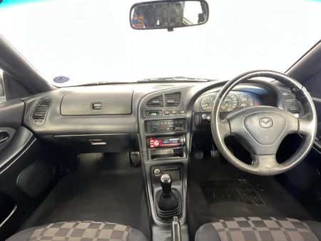 1998-Mazda-Astina-180-SE_1