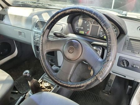 2004-Volkswagen-Caddy-Pick-Up-16-Single-Cab-Club_7