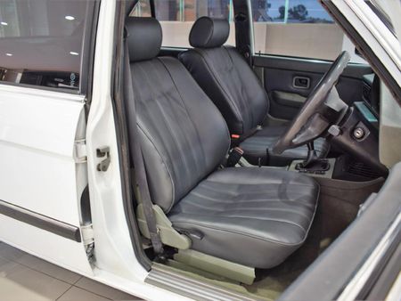 1987-BMW-5-Series-525e_9