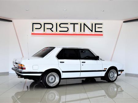 1987-BMW-5-Series-525e_14