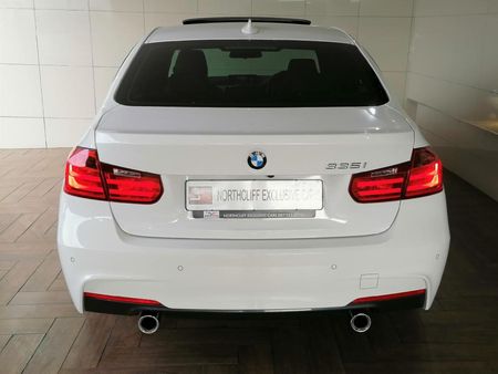 2013-BMW-3-Series-335i-M-Sport-Auto_12