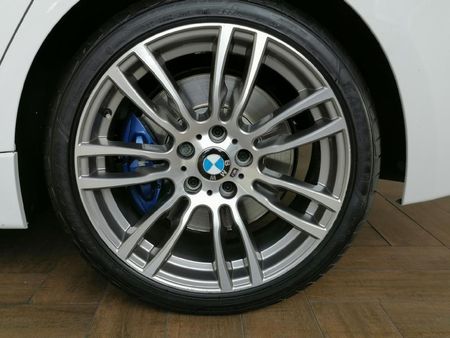 2013-BMW-3-Series-335i-M-Sport-Auto_19