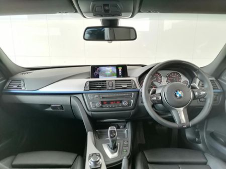 2013-BMW-3-Series-335i-M-Sport-Auto_3