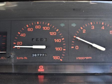 1992-Ford-Courier-3000-Leisure_8