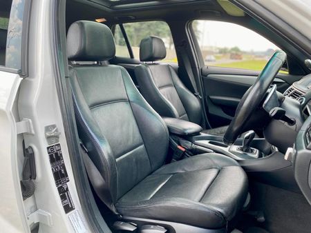 2014-BMW-X1-sDrive20i-M-Sport-Auto_16