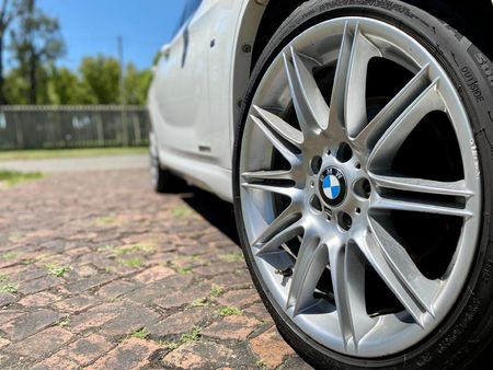 2014-BMW-X1-sDrive20i-M-Sport-Auto_8