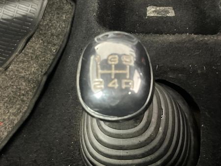 2006-Ford-Ka-13_10