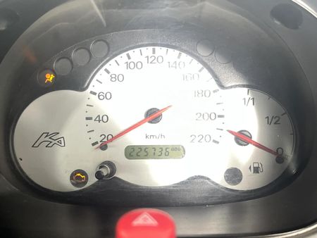 2006-Ford-Ka-13_2