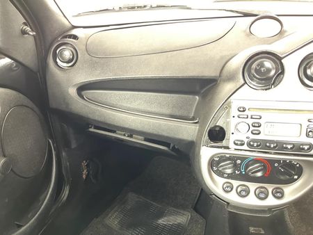 2006-Ford-Ka-13_8