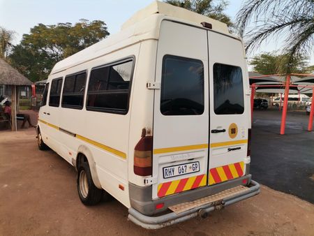 2004-Mercedes-Benz-Sprinter-416-Cdi-211-Seat_6