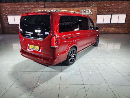 2023-Mercedes-Benz-V-Class-V-300d-Exclusive_3