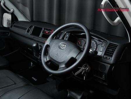 2023-Toyota-Quantum-25-D-4D-Sesfikile-16-seat_7