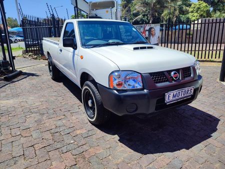 2020-Nissan-NP300-25-TDi-LWB-Single-Cab_0