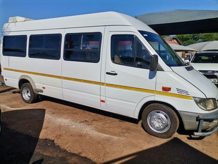 2004-Mercedes-Benz-Sprinter-416-Cdi-211-Seat_3