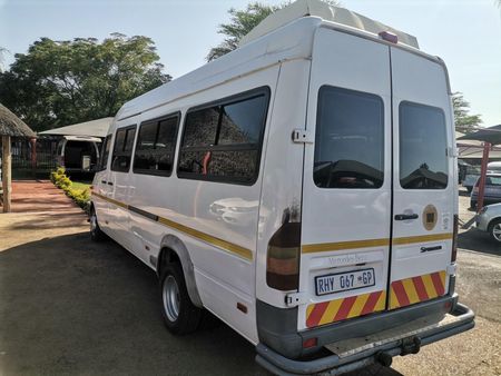 2004-Mercedes-Benz-Sprinter-416-Cdi-211-Seat_6