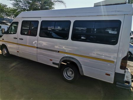 2004-Mercedes-Benz-Sprinter-416-Cdi-211-Seat_7