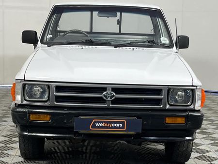 1995-Toyota-Hilux-1800-S-Single-Cab_9