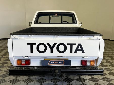 1995-Toyota-Hilux-1800-S-Single-Cab_12
