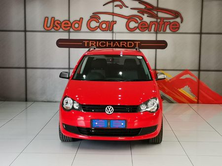 2014-Volkswagen-Polo-Vivo-16-Maxx_2