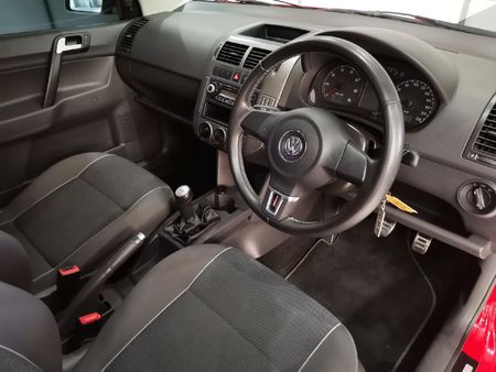 2014-Volkswagen-Polo-Vivo-16-Maxx_7