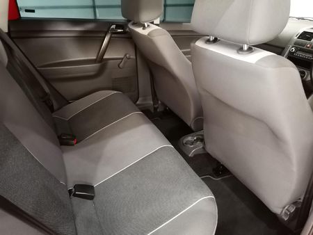 2014-Volkswagen-Polo-Vivo-16-Maxx_8