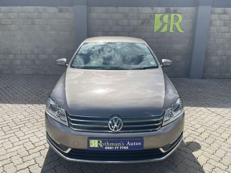 2012-Volkswagen-Passat-18-TSI-Comfortline-118kW_1