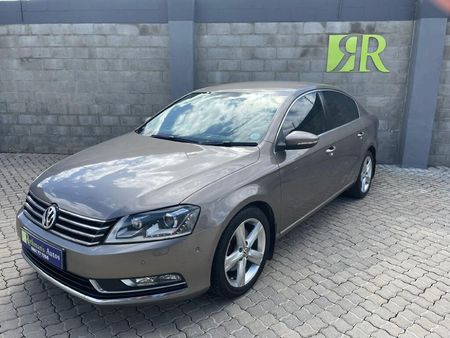2012-Volkswagen-Passat-18-TSI-Comfortline-118kW_2