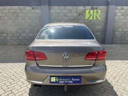2012-Volkswagen-Passat-18-TSI-Comfortline-118kW_3