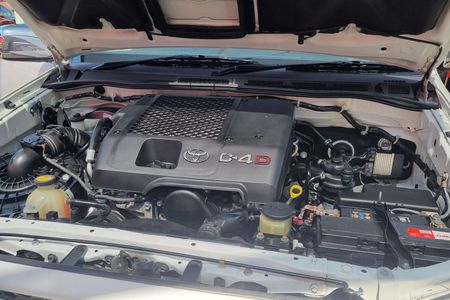 2008-Toyota-Hilux-30-D-4D-Raider-Double-Cab_9
