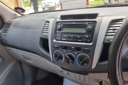 2008-Toyota-Hilux-30-D-4D-Raider-Double-Cab_12