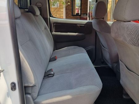 2008-Toyota-Hilux-30-D-4D-Raider-Double-Cab_18