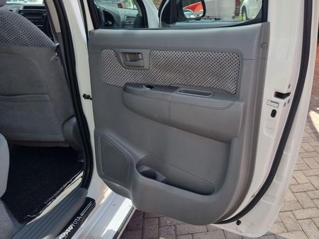 2008-Toyota-Hilux-30-D-4D-Raider-Double-Cab_19