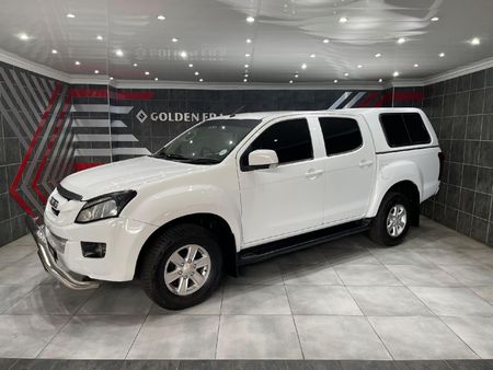 2014-Isuzu-KB-240i-LE-Double-Cab_0