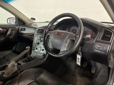 2001-Volvo-V70-T5_9