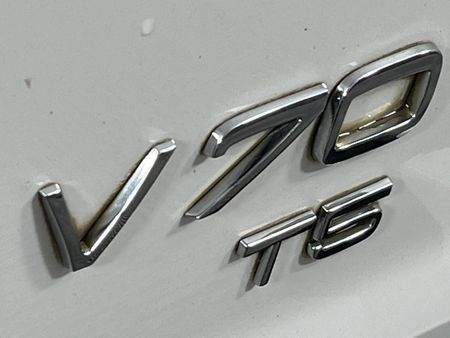 2001-Volvo-V70-T5_10