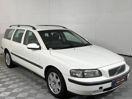 2001-Volvo-V70-T5_13